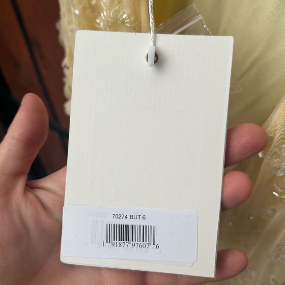 Mac Duggal 70274 Embellished Illusion Cap Sleeve Gown Butter Yellow size 6 NWT - Picture 8 of 10